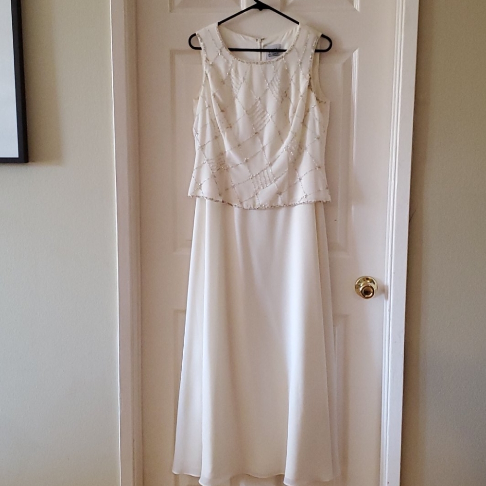 Wedding, Gown. Beaded, scoop neck,